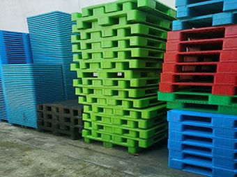 Quant costen els palets de plàstic?